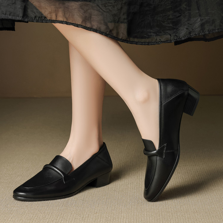 Deep Mouth Flat Shoes in Black Off White Brown - Image 2